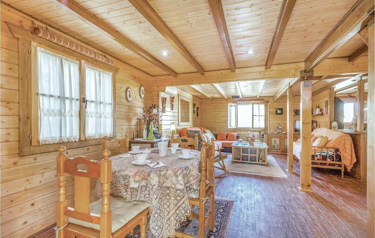 בית נופש הוילה Wooden Dreamhouse אריאטה