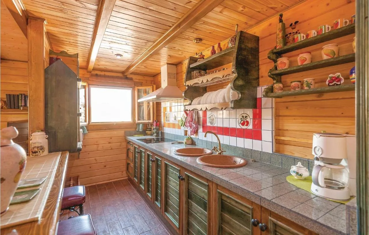 הוילה Wooden Dreamhouse אריאטה